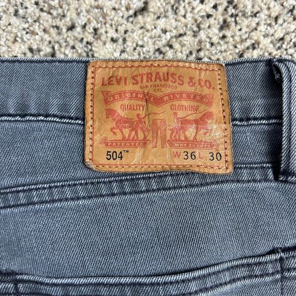 Levi's 504 Mens Gray Straight Leg Jeans 36x28 - Picture 3 of 6